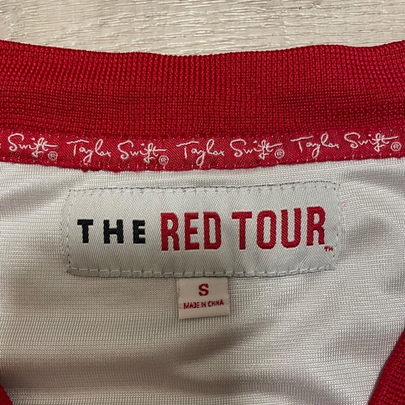 Taylor Swift RED Tour Jersey - Picture 3 of 3